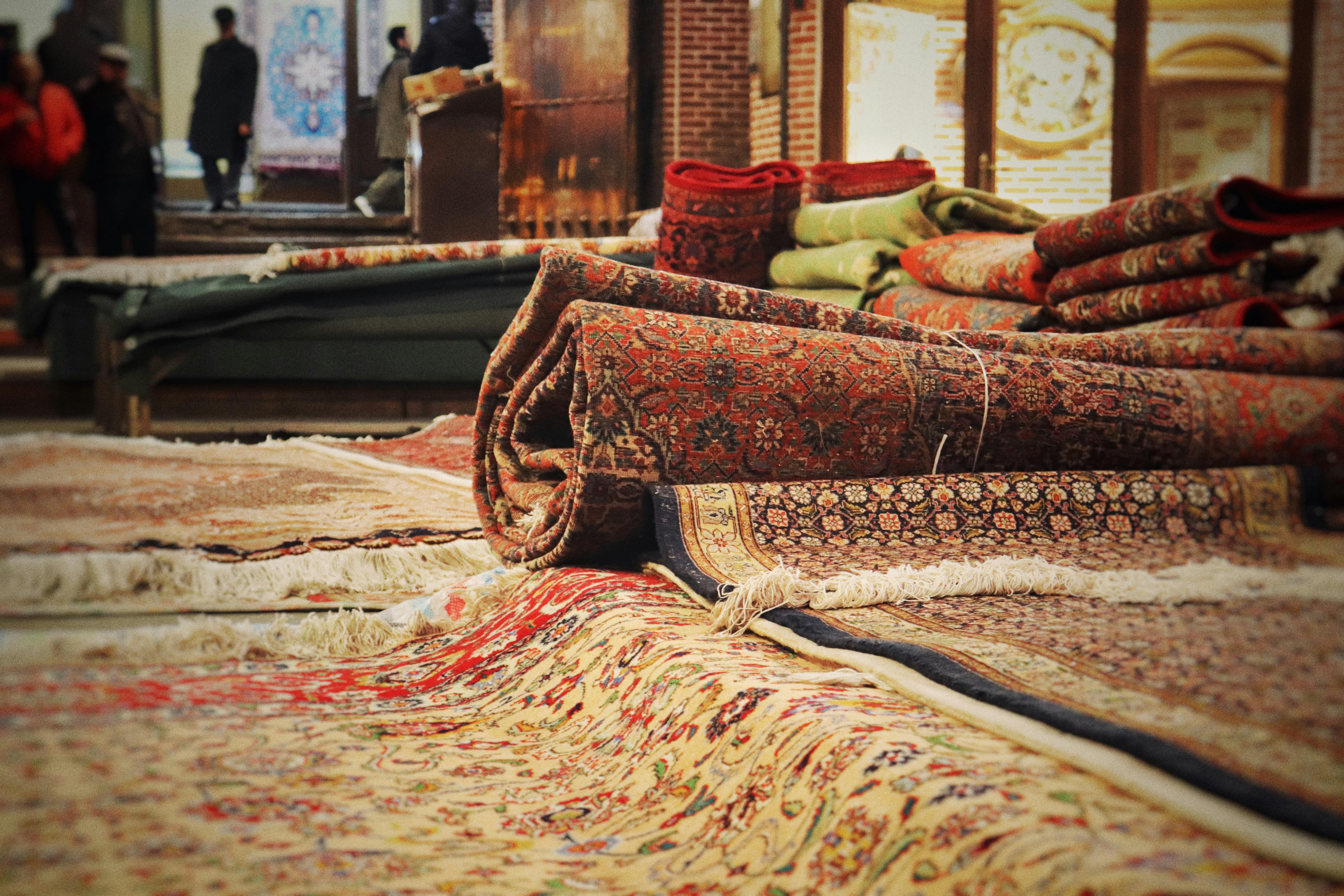 Vintage Rugs vs. New: What's Worth the Investment
